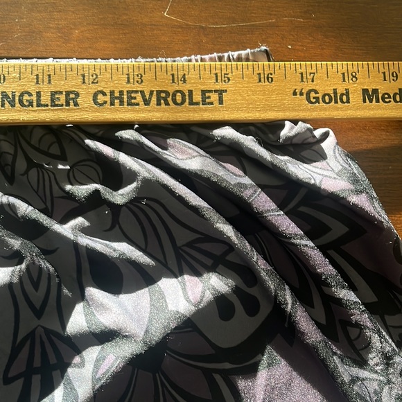 Lily by Firmiana Grey Black Floral Leggings size 1XL - Picture 5 of 8